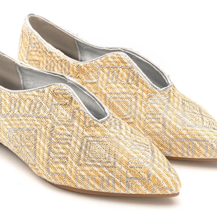 FLAT SHOE