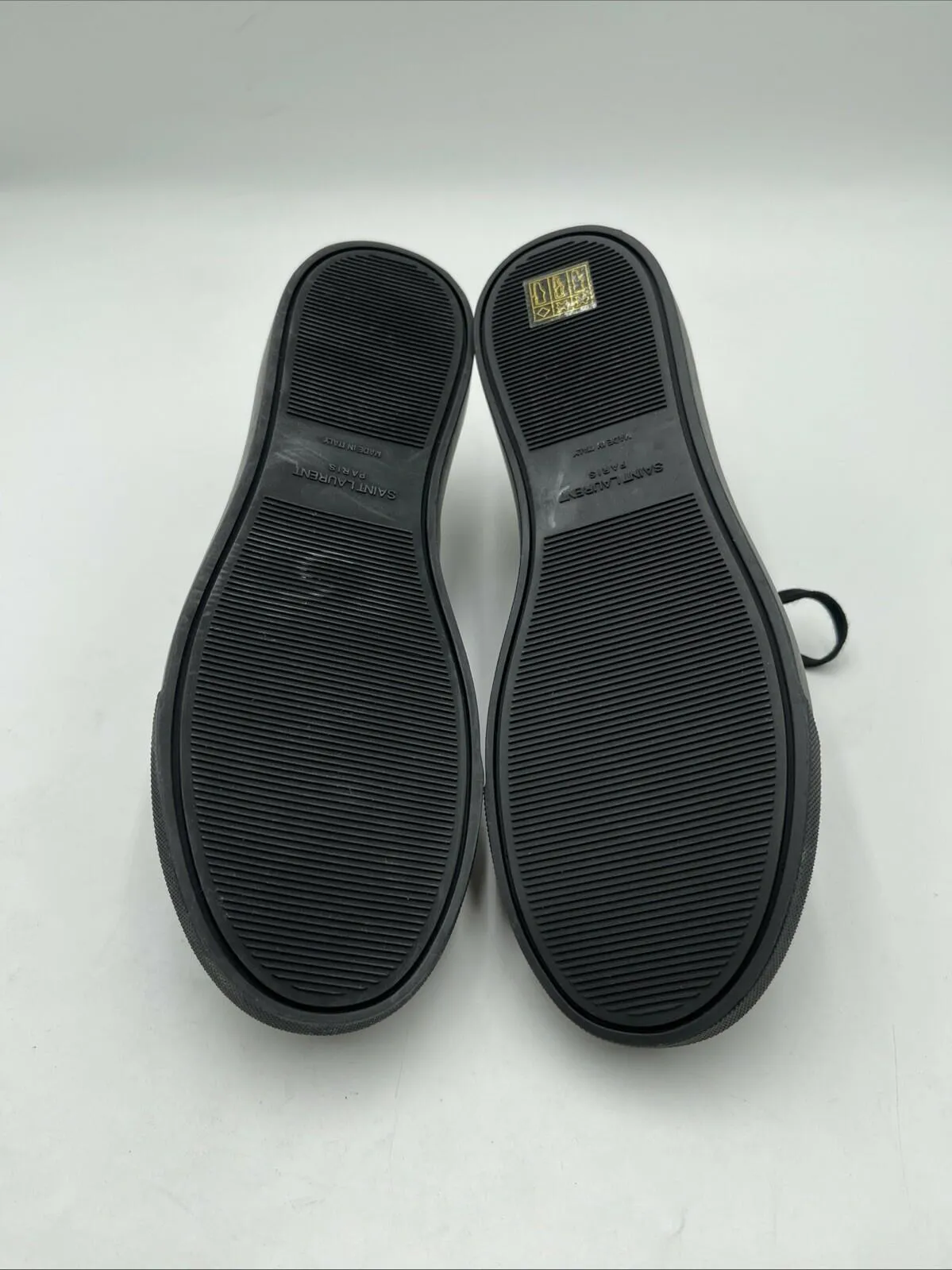 Saint Laurent Men's Andy Low-Top Sneakers Black Size 39 - Very Good