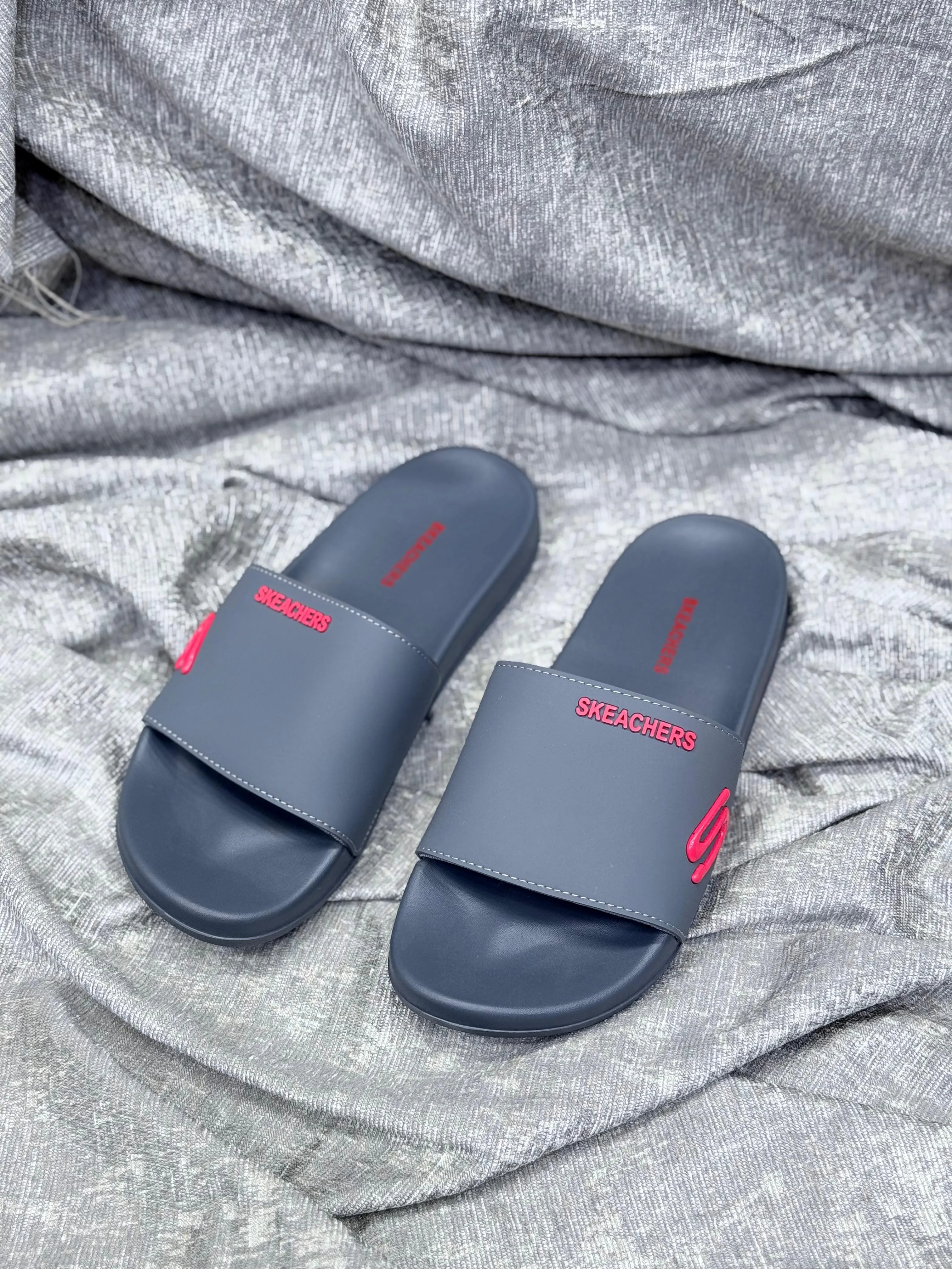 Skechers Slides-Grey Red